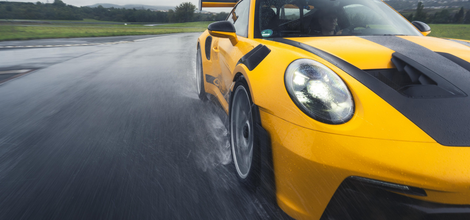 Wet tyre from Porsche and Michelin extends the track-day season